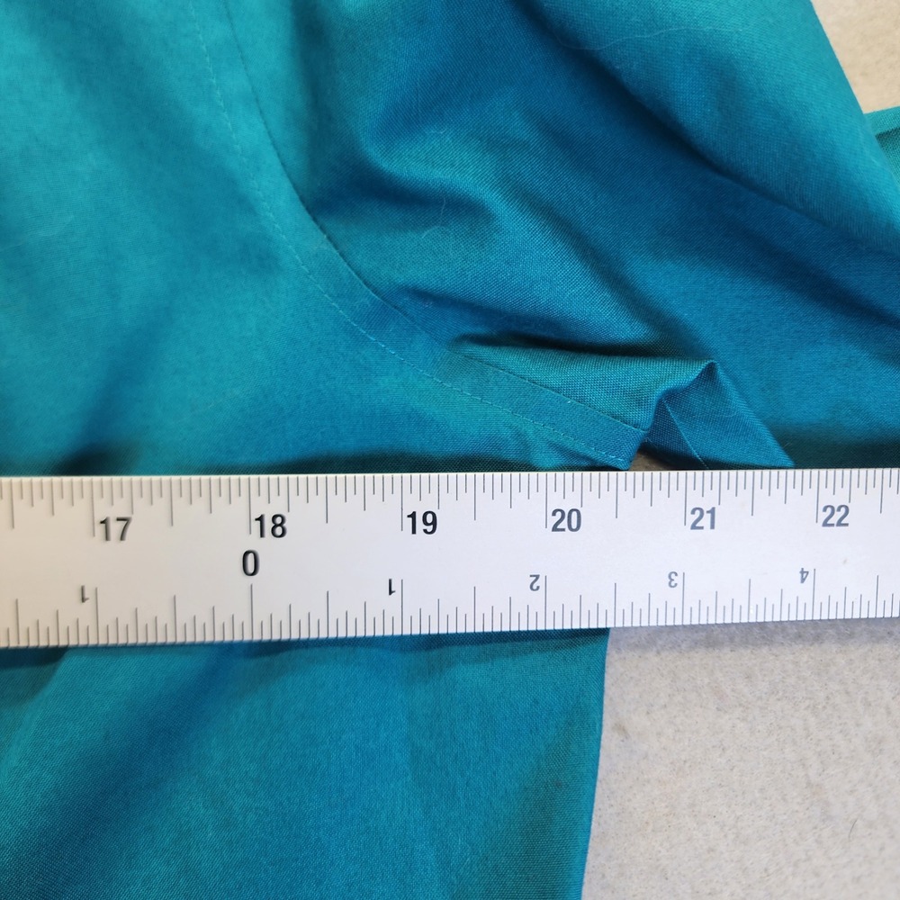 Chicos No Iron Teal Blue Button Down Shirt Rhinestone Crystal Buttons Size 1 M - Picture 11 of 13